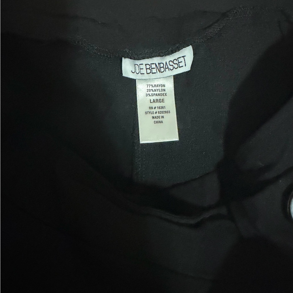Joe Benbasset Classic Black Top